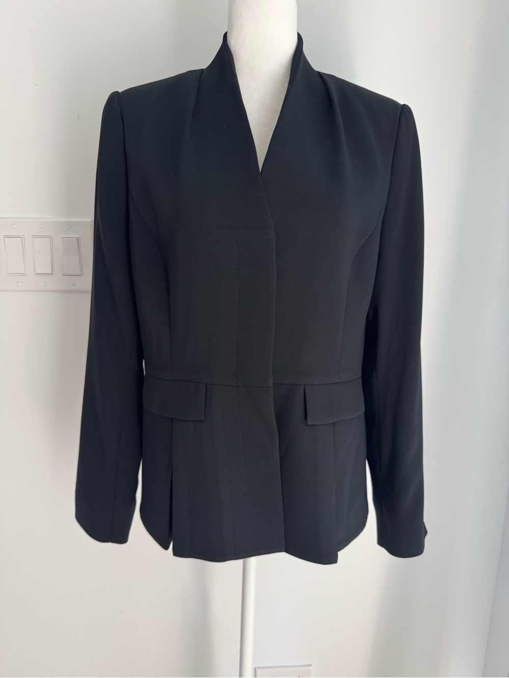 The Fold‎ Navy Peplum Women's Tailored Blazer Jacket Size 12 Black
